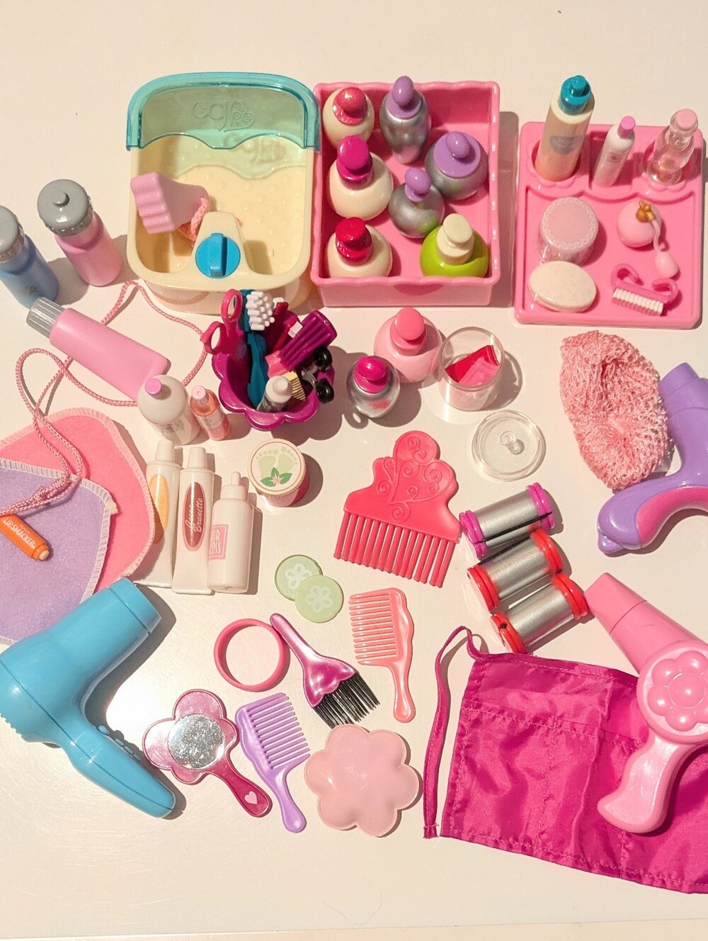 American Girl Fit Beauty Salon Set Approx 60 Pieces